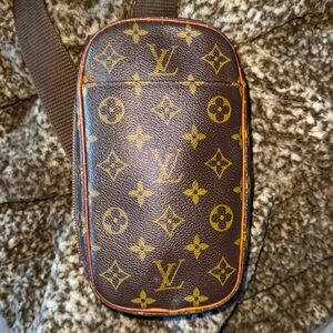 Louis Vuitton Sling bag leather Brown Monogram Pochette Gange